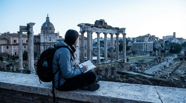 Read more about the article The Rise of ‘Educational Tourism’: Learning While You Roam